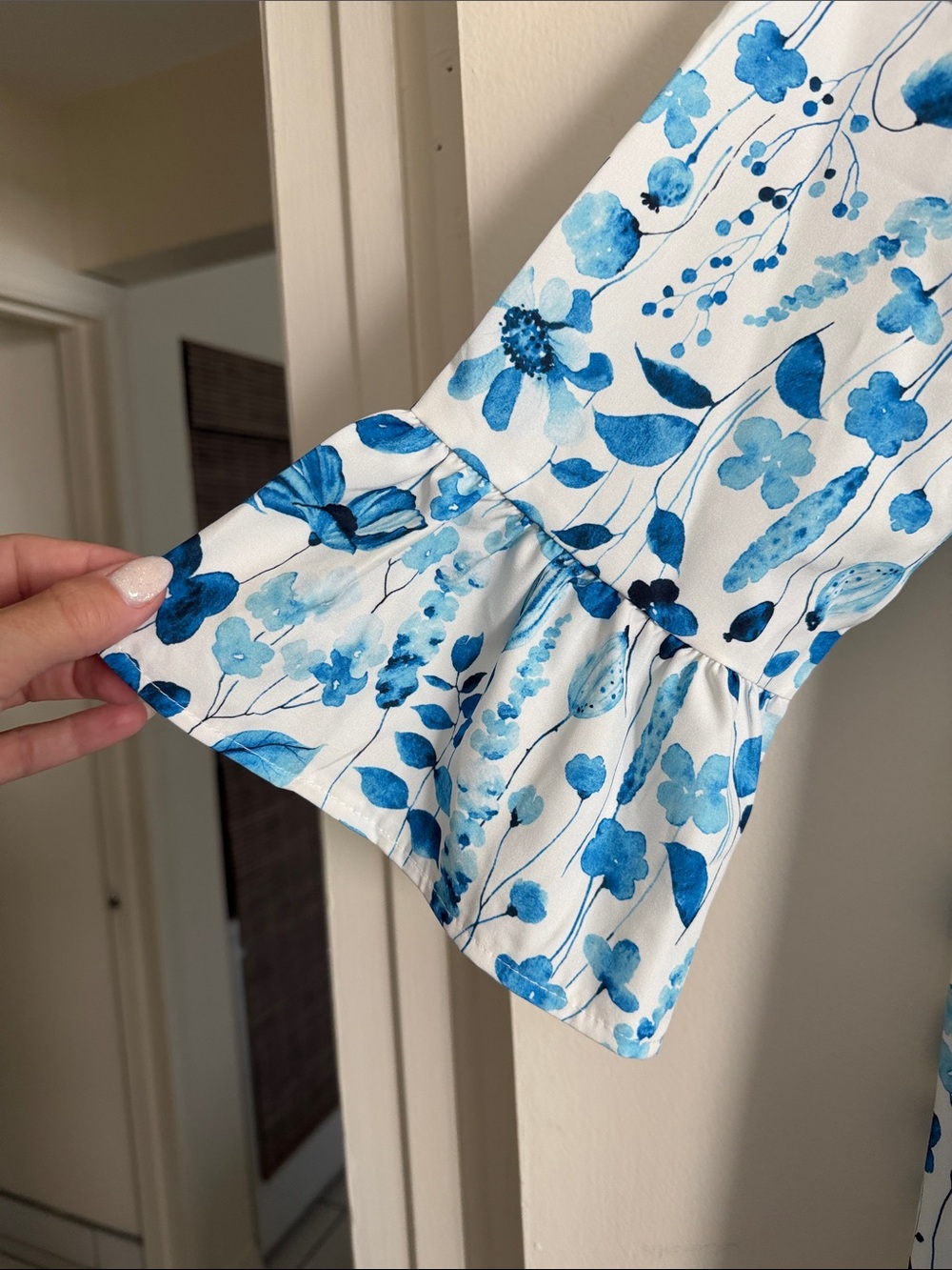 SHEIN White and Blue Floral Tiered Mini Dress - Picture 3 of 8